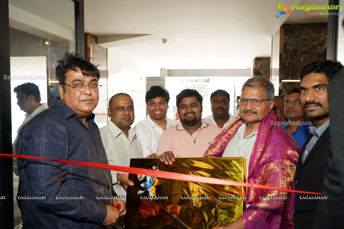 Vijay Devarakonda And Asian Cinemas Multiplex AVD Cinemas Launch At Mahabubnagar