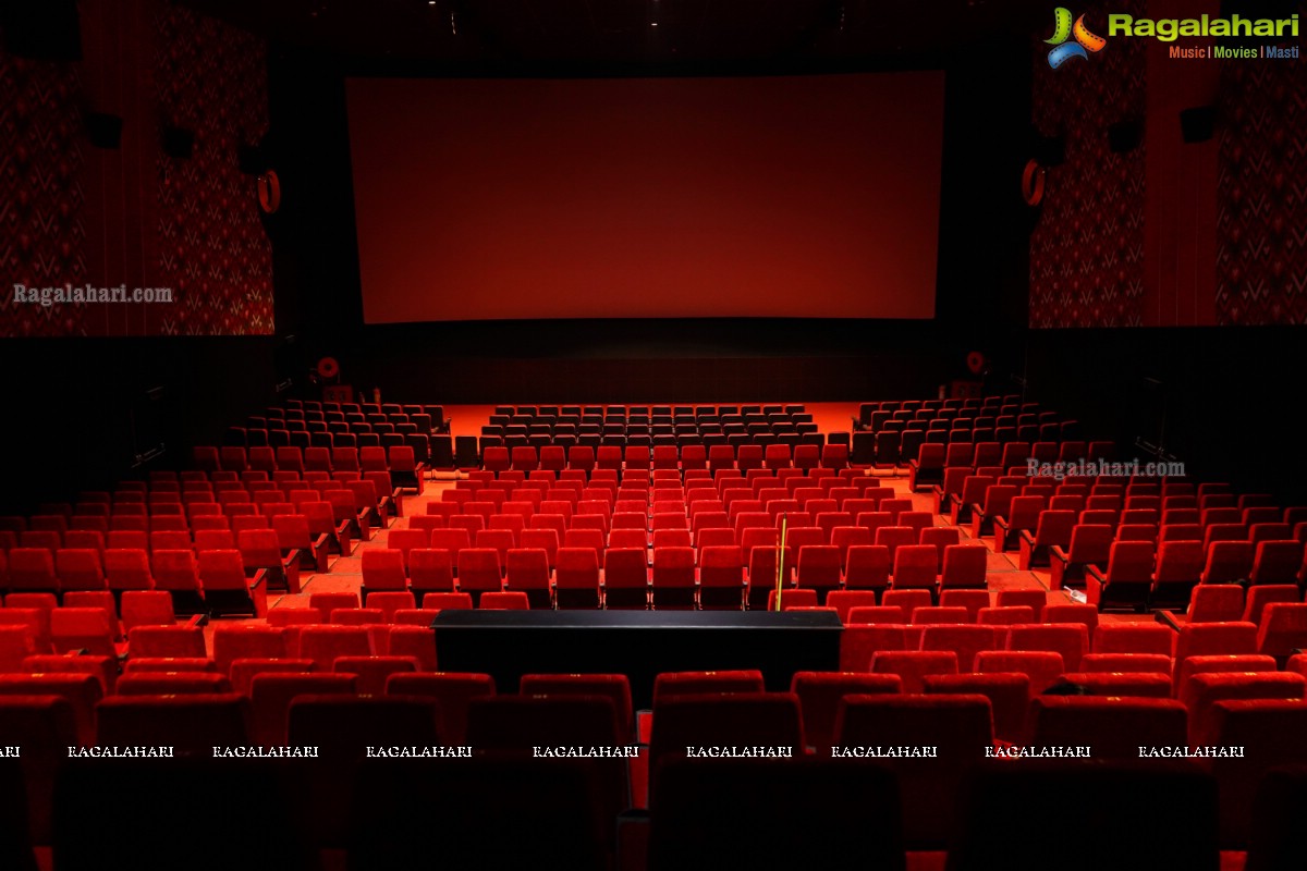 Vijay Devarakonda And Asian Cinemas Multiplex AVD Cinemas Launch At Mahabubnagar