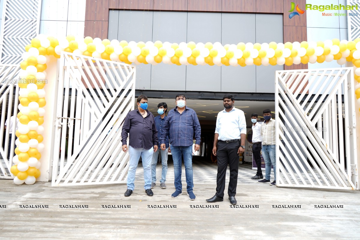 Vijay Devarakonda And Asian Cinemas Multiplex AVD Cinemas Launch At Mahabubnagar