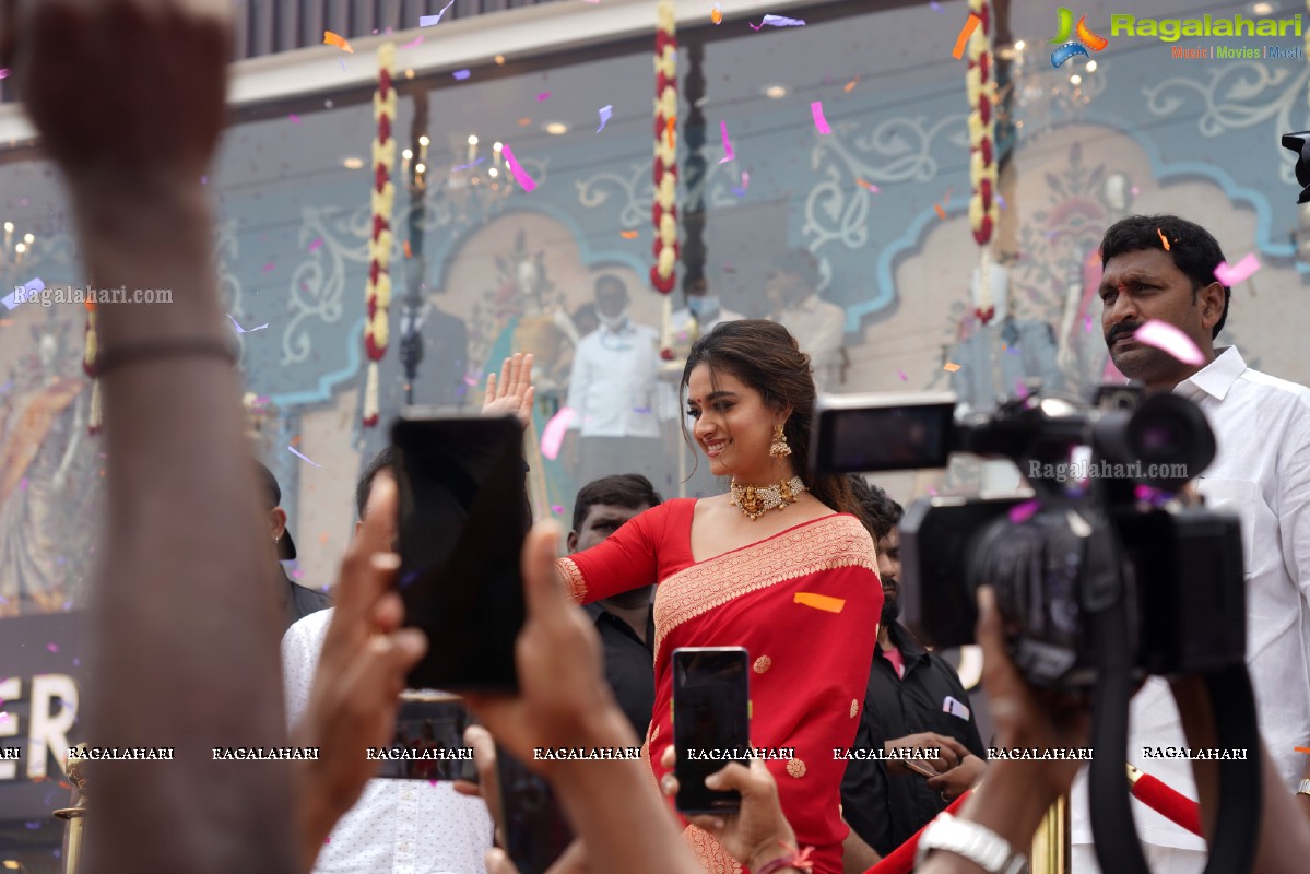 Keerthy Suresh Launches CMR Shopping Mall In Mancherial