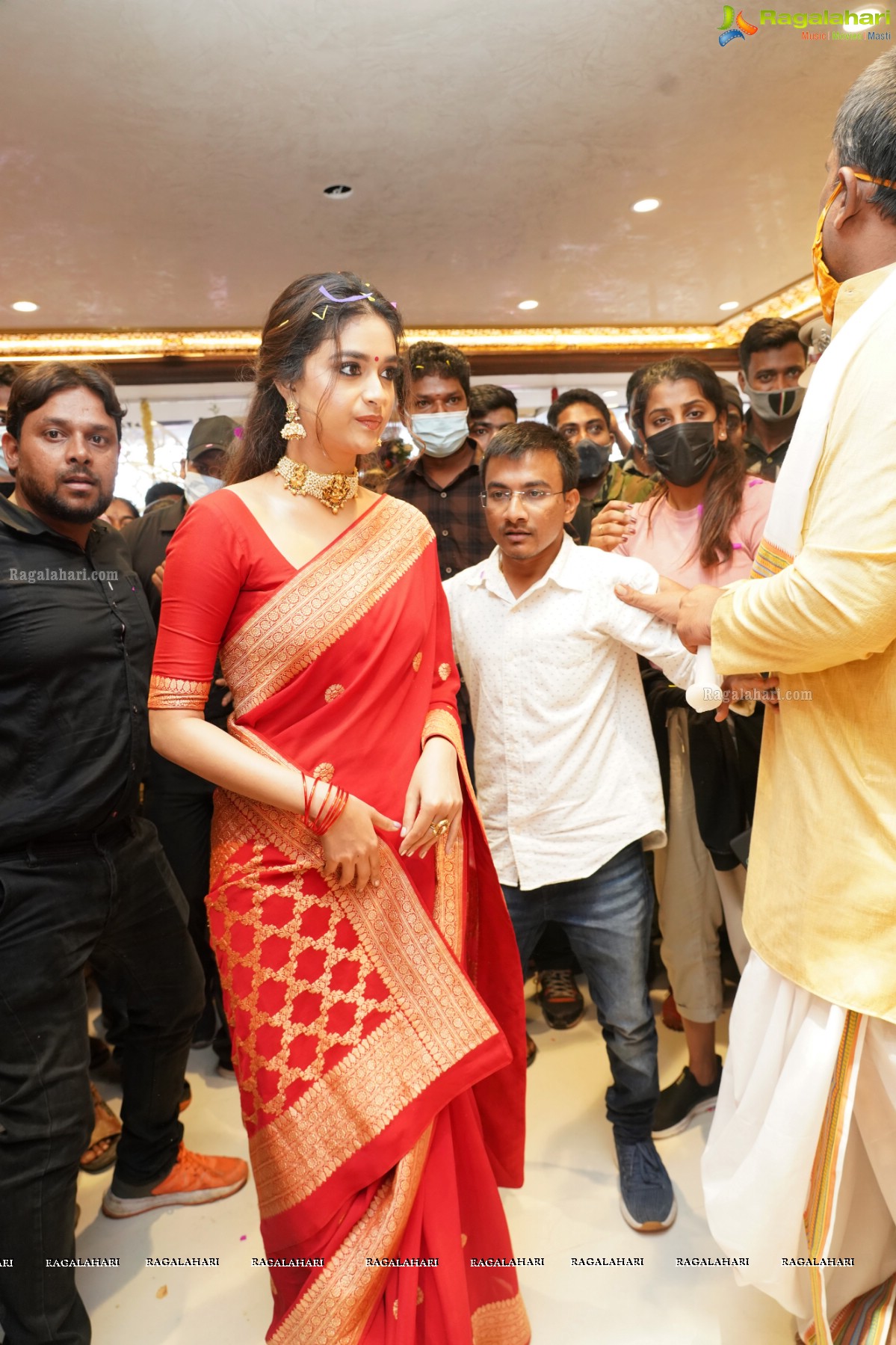 Keerthy Suresh Launches CMR Shopping Mall In Mancherial