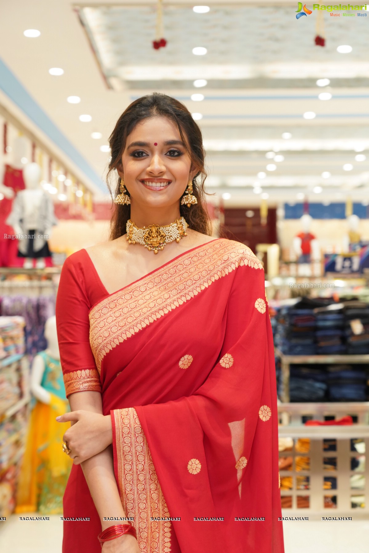 Keerthy Suresh Launches CMR Shopping Mall In Mancherial