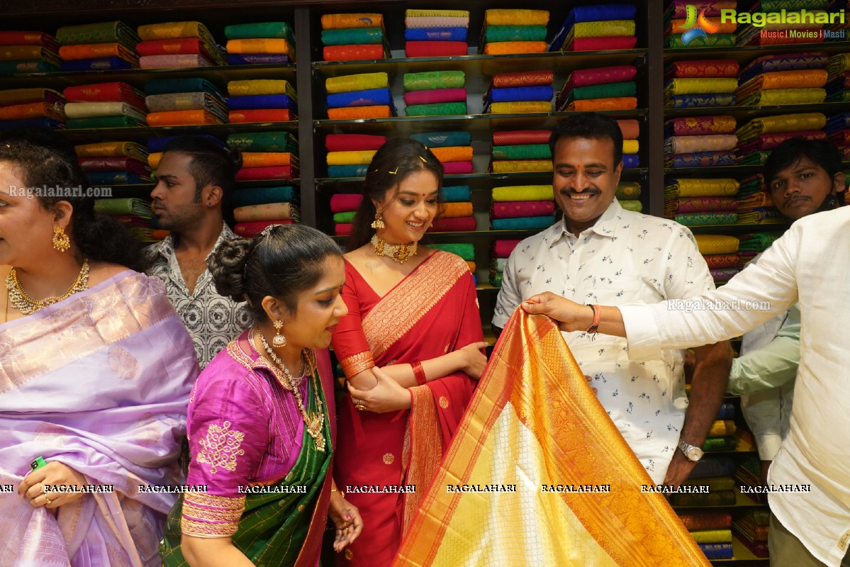Keerthy Suresh Launches CMR Shopping Mall In Mancherial