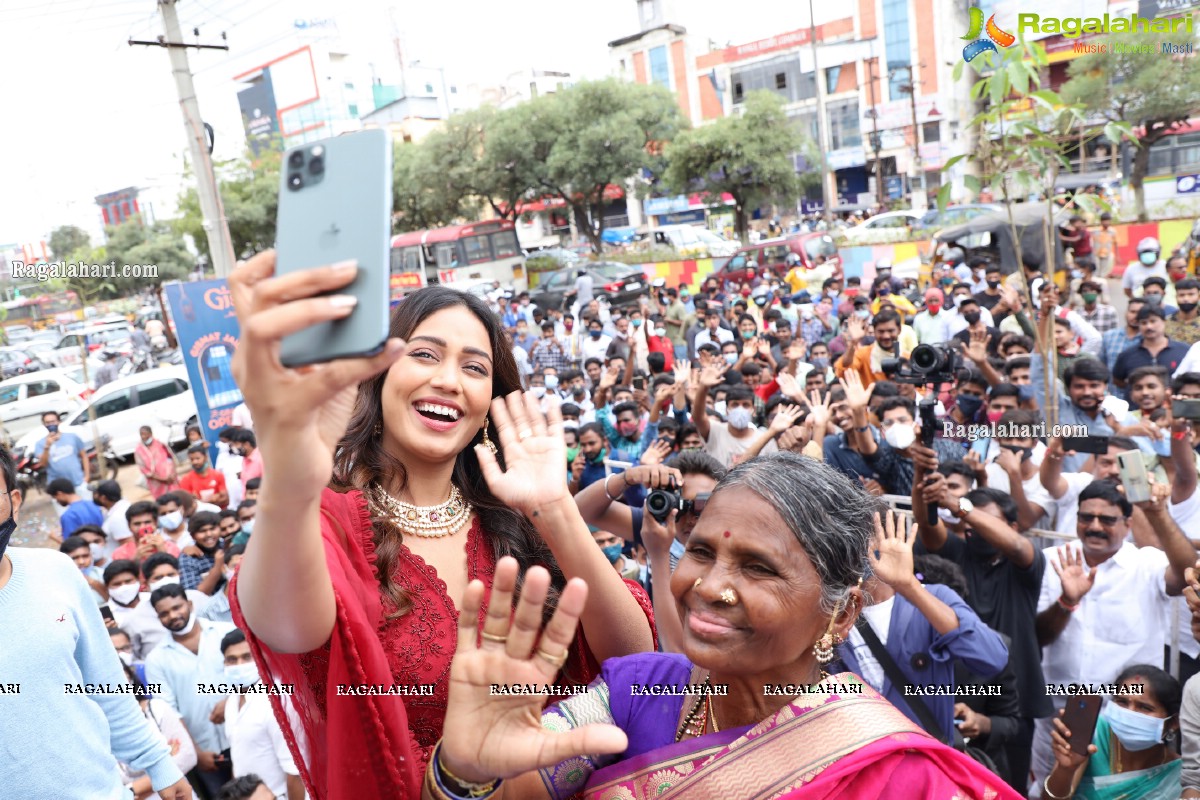 Nivetha Pethuraj and Bigg Boss Gangavva Inaugurates Gismat Mandi Restaurant in A.S. Rao Nagar