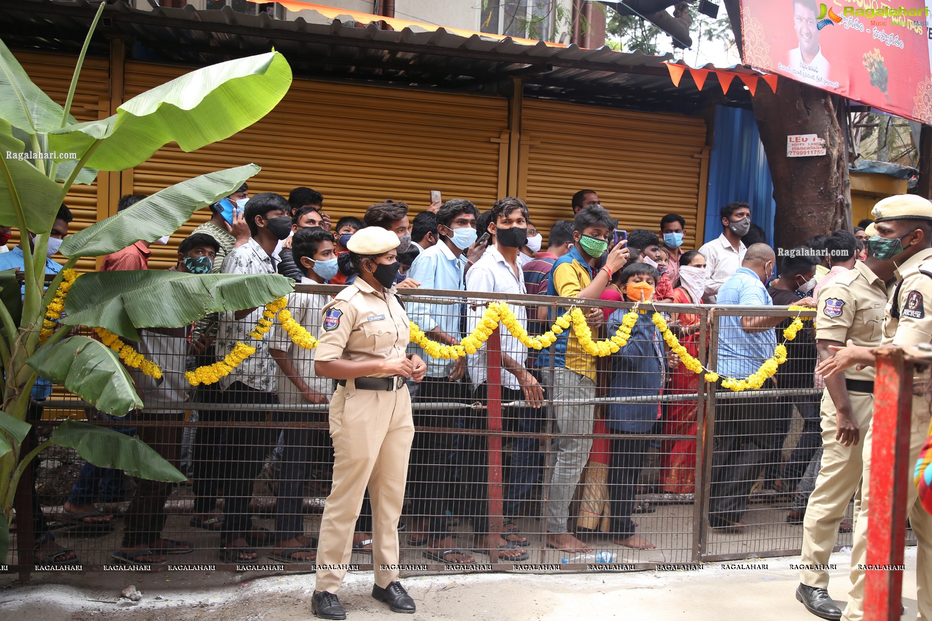 Khairatabad Ganesh 2021 as Shri Panchamuha Rudra Maha Ganapati with the idols Krishna Kali and Kala Nageshwari on Either Side