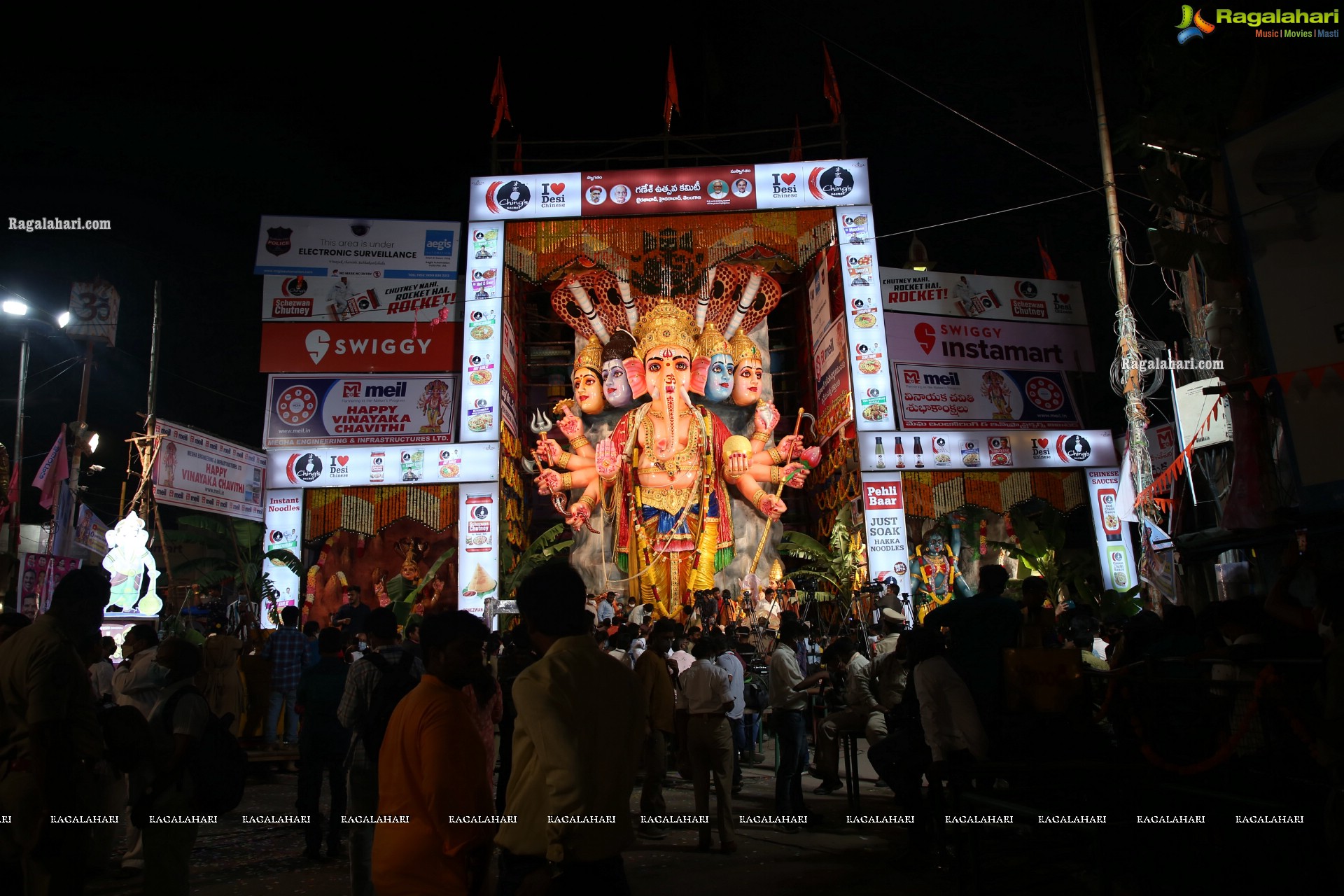 Khairatabad Ganesh 2021 as Shri Panchamuha Rudra Maha Ganapati with the idols Krishna Kali and Kala Nageshwari on Either Side