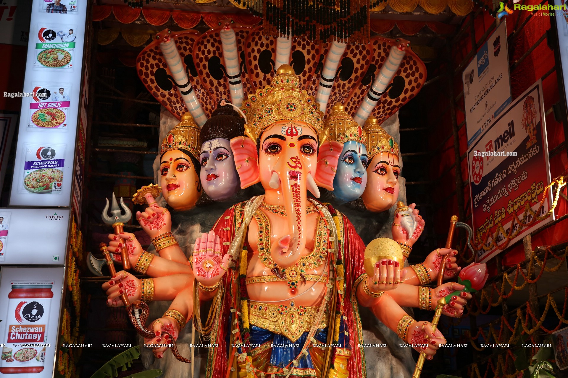 Khairatabad Ganesh 2021 as Shri Panchamuha Rudra Maha Ganapati with the idols Krishna Kali and Kala Nageshwari on Either Side