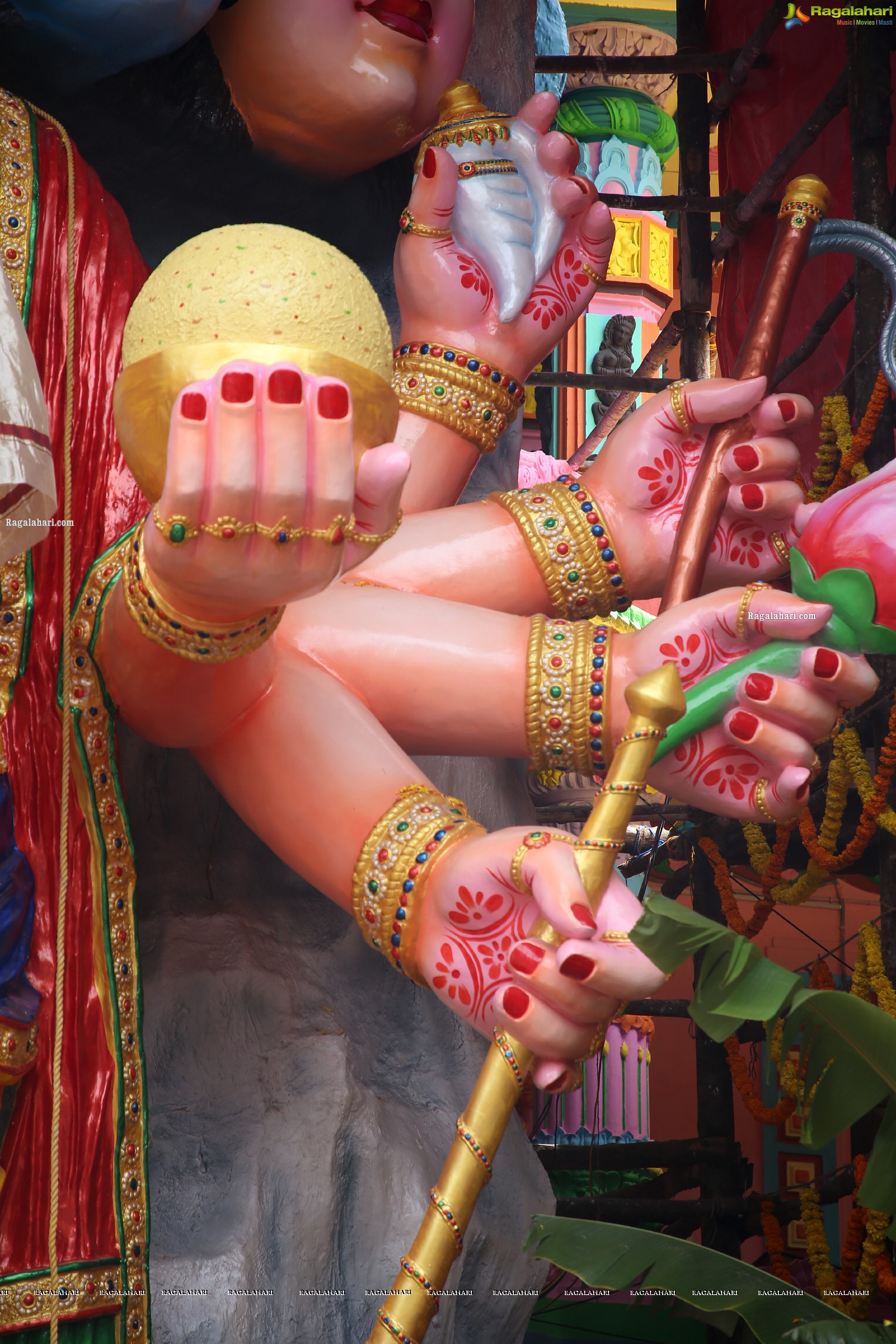 Khairatabad Ganesh 2021 as Shri Panchamuha Rudra Maha Ganapati with the idols Krishna Kali and Kala Nageshwari on Either Side