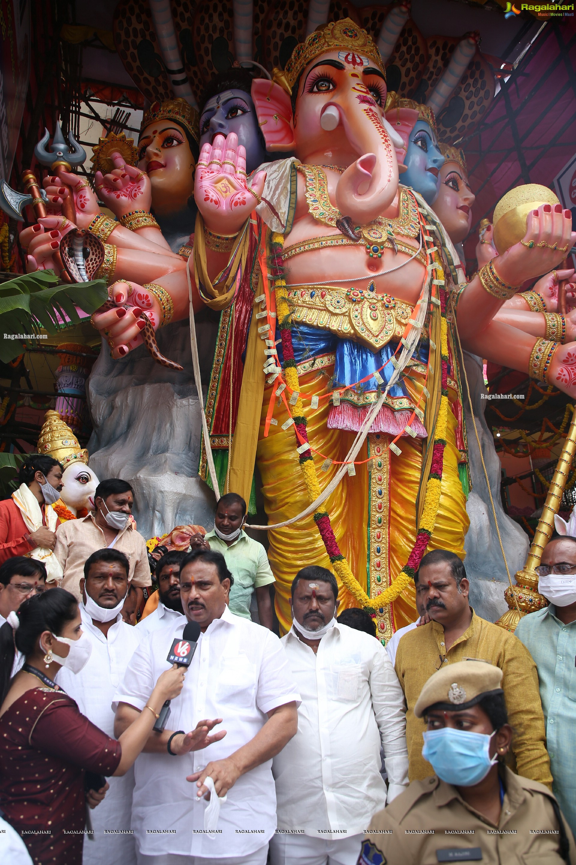 Khairatabad Ganesh 2021 as Shri Panchamuha Rudra Maha Ganapati with the idols Krishna Kali and Kala Nageshwari on Either Side