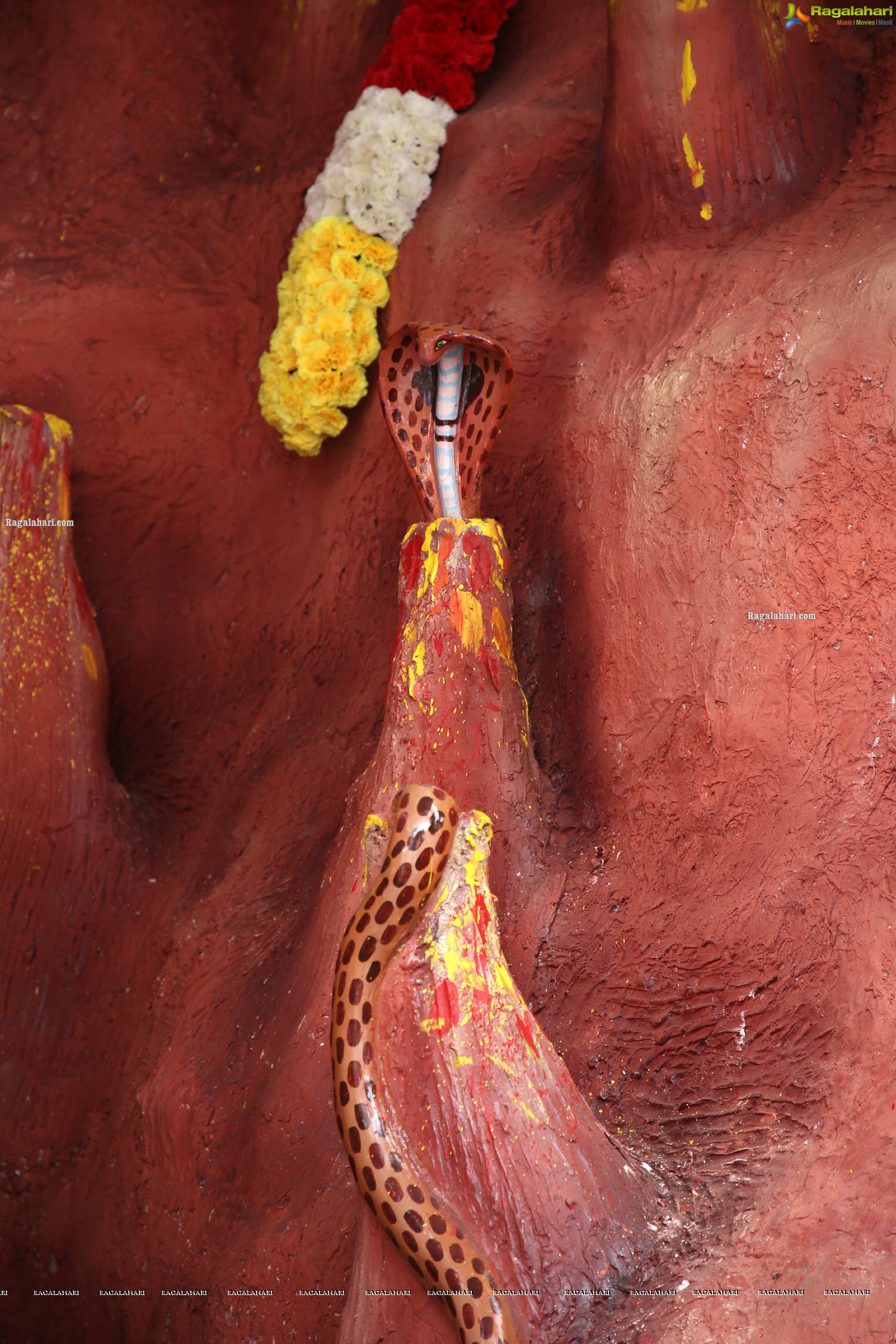 Khairatabad Ganesh 2021 as Shri Panchamuha Rudra Maha Ganapati with the idols Krishna Kali and Kala Nageshwari on Either Side