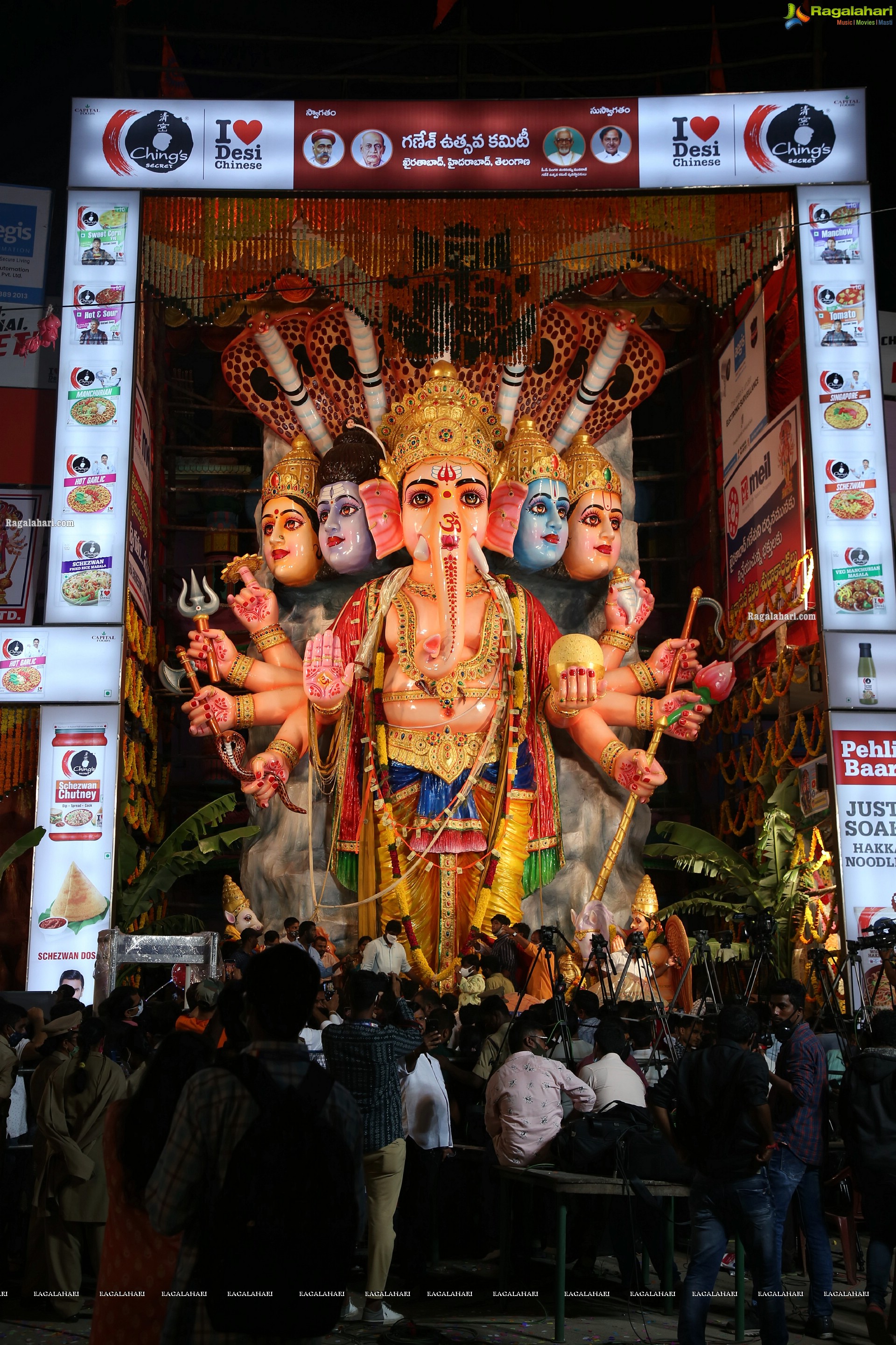 Khairatabad Ganesh 2021 as Shri Panchamuha Rudra Maha Ganapati with the idols Krishna Kali and Kala Nageshwari on Either Side