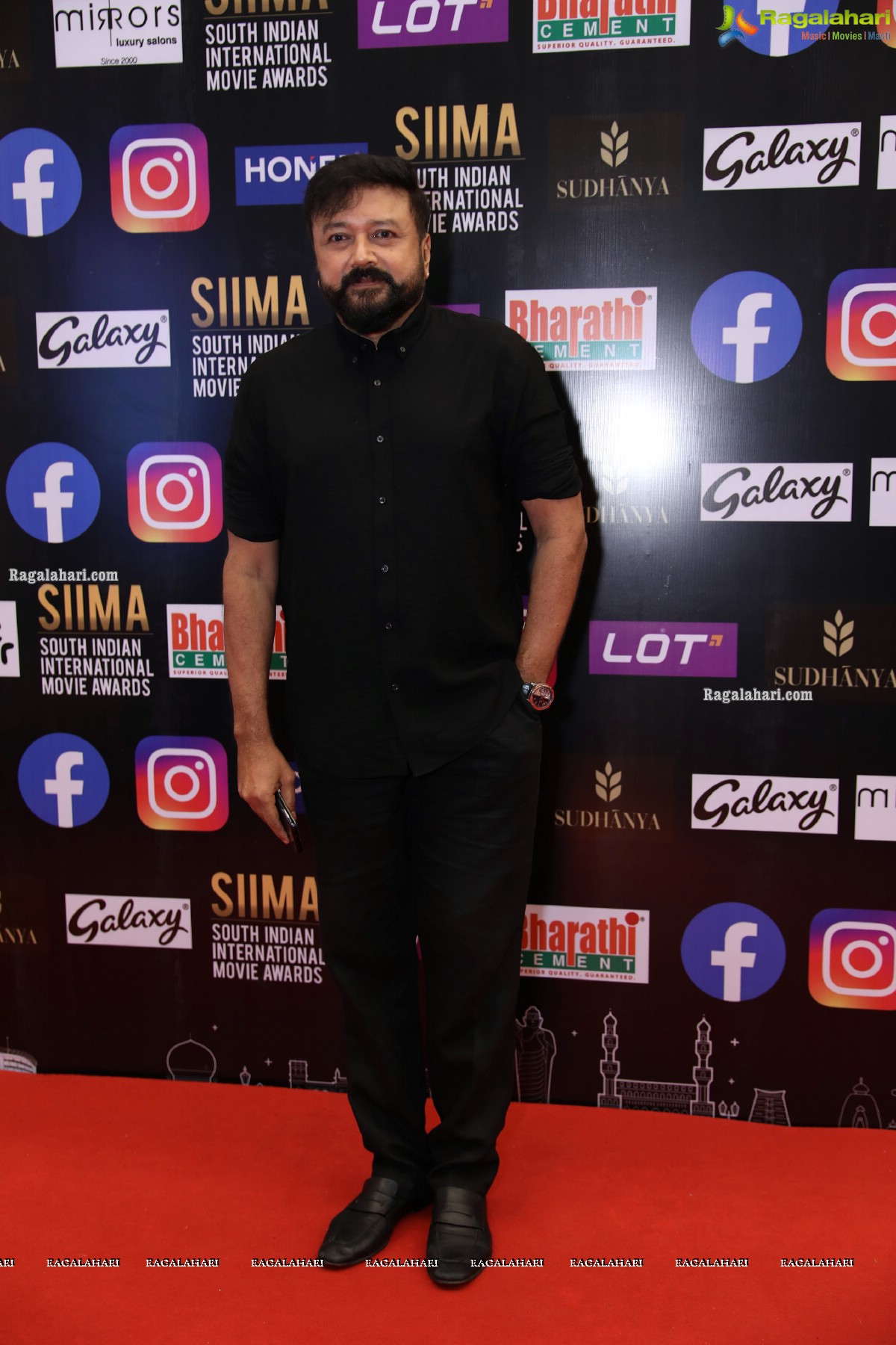 SIIMA 2021 Day 2: Chiranjeevi, Kushboo, Radikaa Sarathkumar, Rana, Shanvi Shine on the Red Carpet