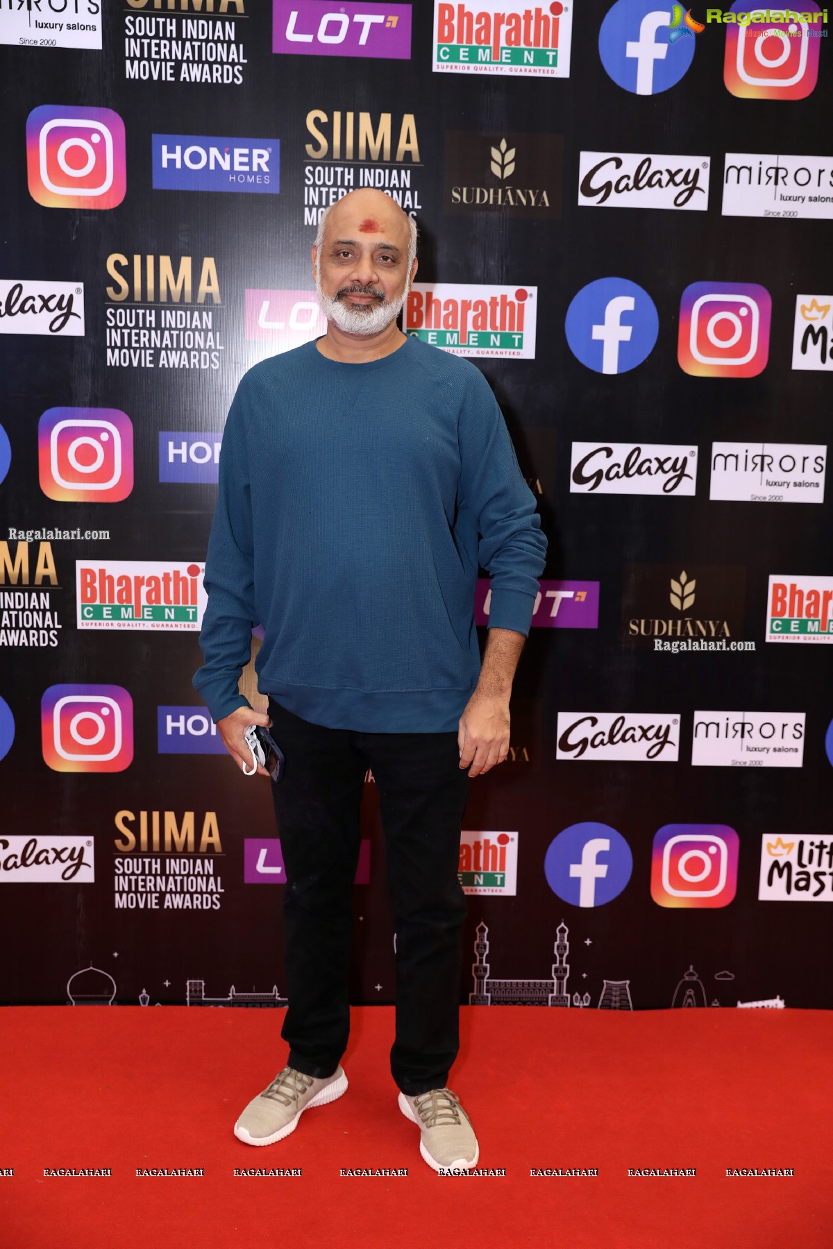 SIIMA 2021 Day 2: Chiranjeevi, Kushboo, Radikaa Sarathkumar, Rana, Shanvi Shine on the Red Carpet