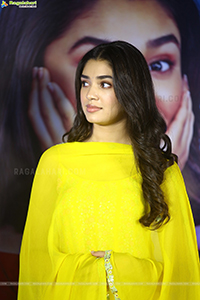 Aa Ammayi Gurinchi Meeku Cheppali Press Meet