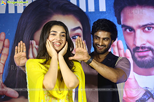 Aa Ammayi Gurinchi Meeku Cheppali Press Meet