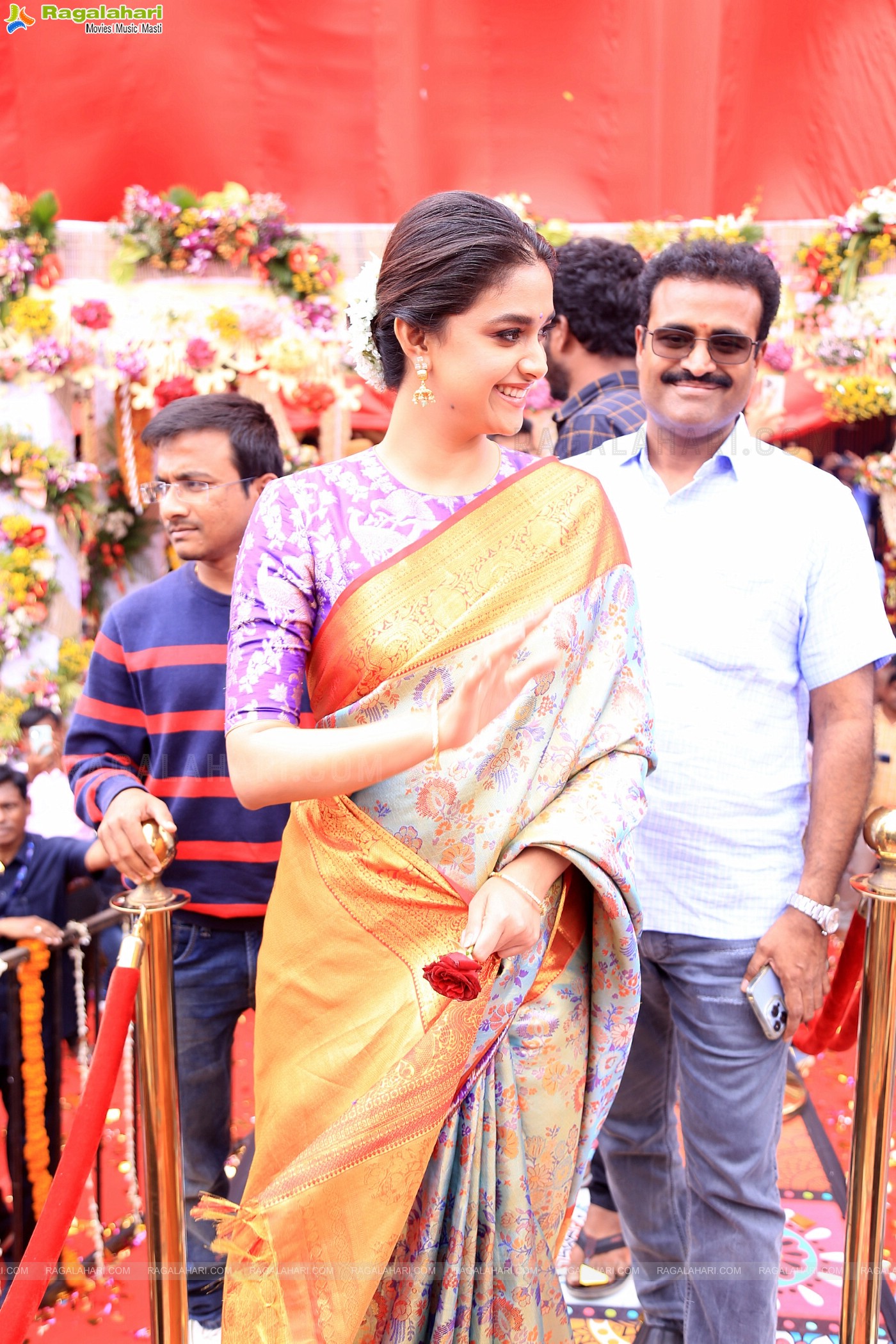 Keerthy Suresh Launches CMR Shopping Mall at Mahbubnagar