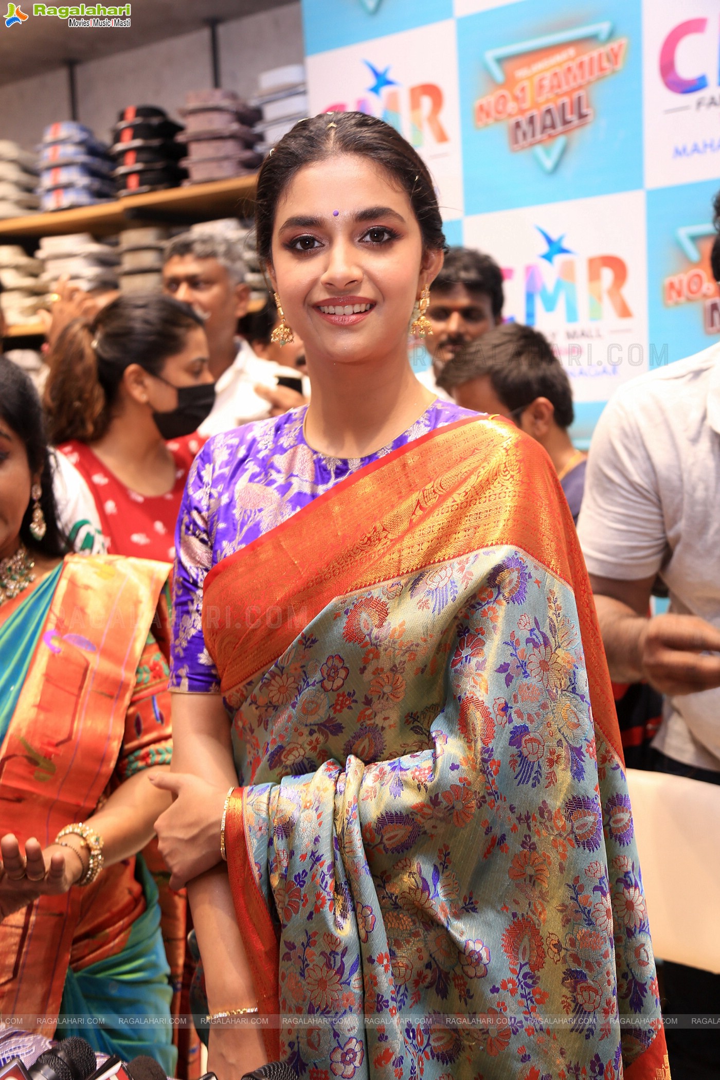 Keerthy Suresh Launches CMR Shopping Mall at Mahbubnagar