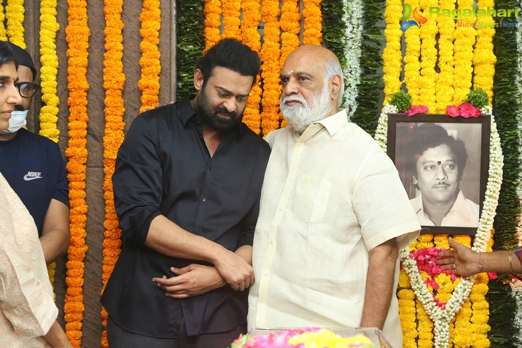 Tollywood Celebs Pay Their Last Respects to Krishnam Raju