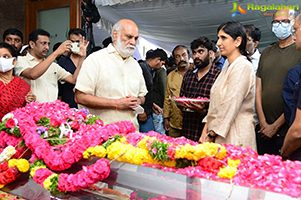 Tollywood Celebs Pay Last Respects to Krishnam Raju