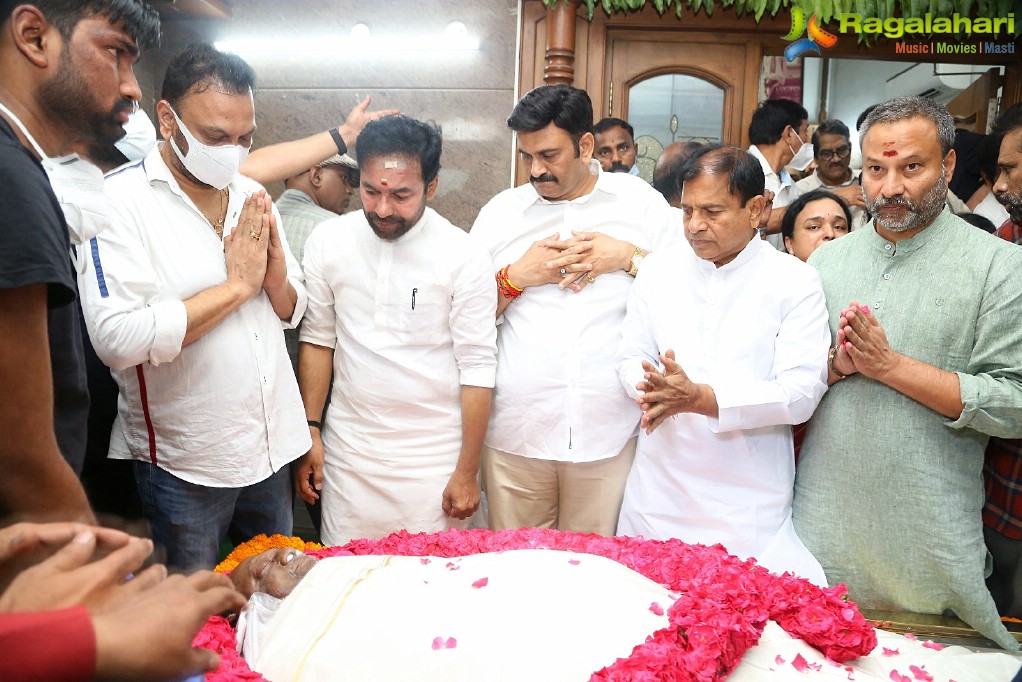 Tollywood Celebs Pay Their Last Respects to Krishnam Raju