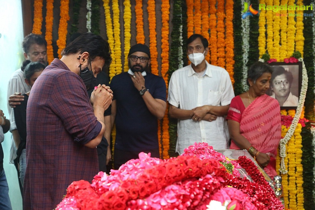 Tollywood Celebs Pay Their Last Respects to Krishnam Raju