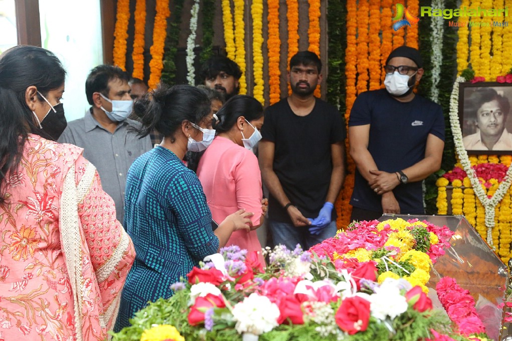 Tollywood Celebs Pay Their Last Respects to Krishnam Raju