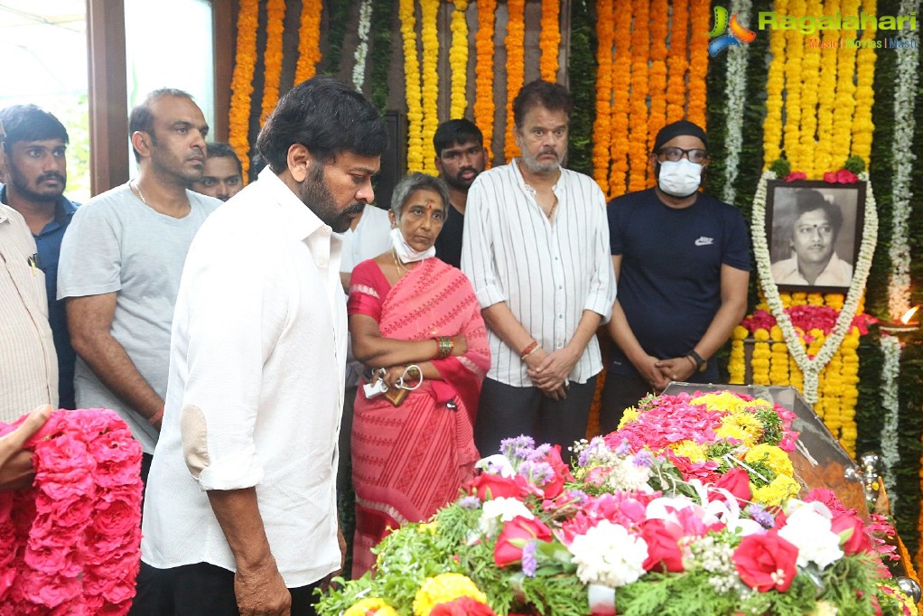 Tollywood Celebs Pay Their Last Respects to Krishnam Raju