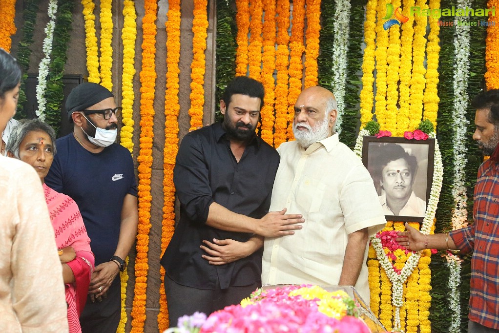 Tollywood Celebs Pay Their Last Respects to Krishnam Raju