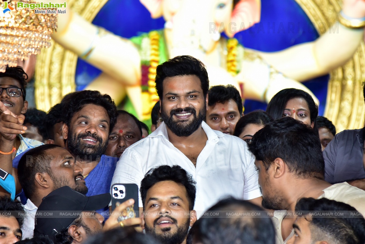 Manchu Manoj With His Fiancee Bhuma Mounika Reddy Visits Ganesh Mandapam at TRT Colony