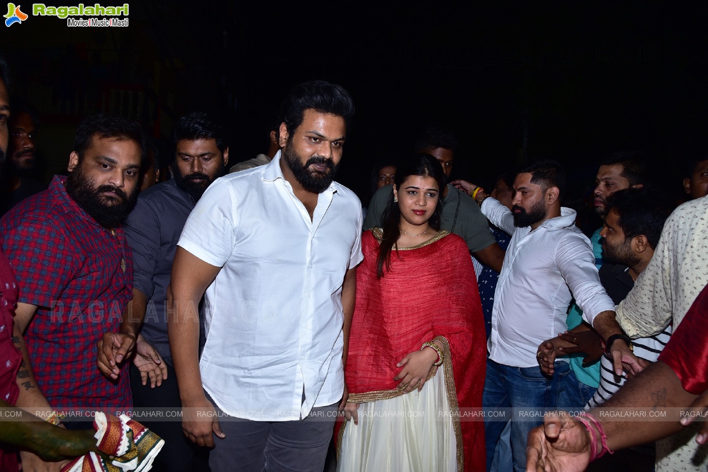 Manchu Manoj With His Fiancee Bhuma Mounika Reddy Visits Ganesh Mandapam at TRT Colony