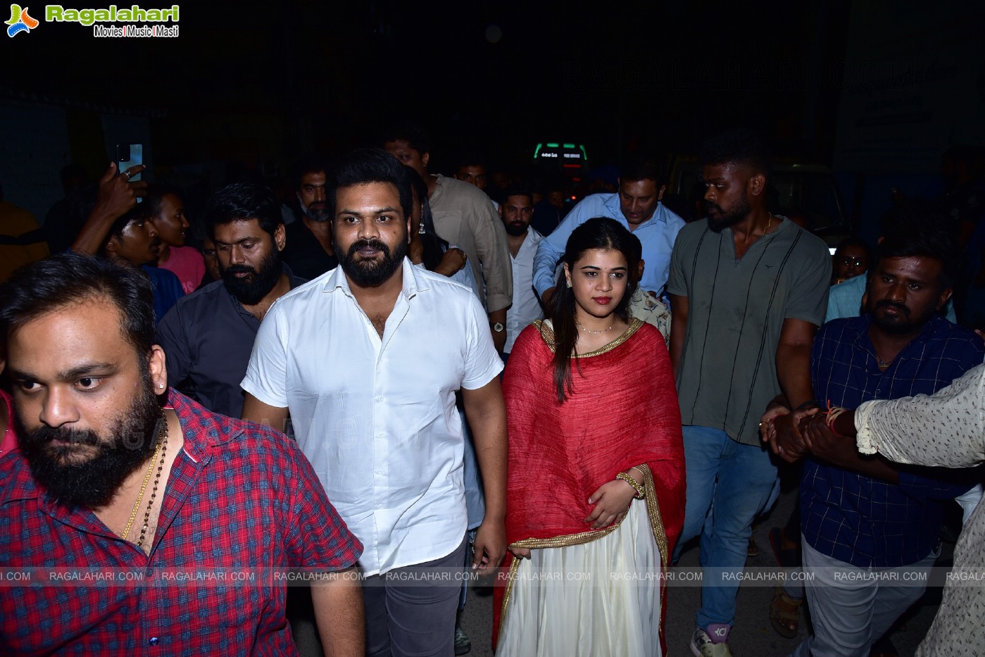 Manchu Manoj With His Fiancee Bhuma Mounika Reddy Visits Ganesh Mandapam at TRT Colony