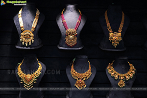 Manepally Jewellers Wedding Jewellery Showroom