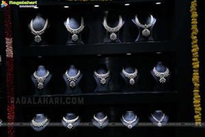 Manepally Jewellers Wedding Jewellery Showroom