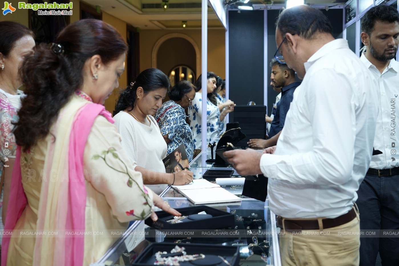 Hi Life Jewels September 2023 Kicks Off at Taj West End, Bangalore