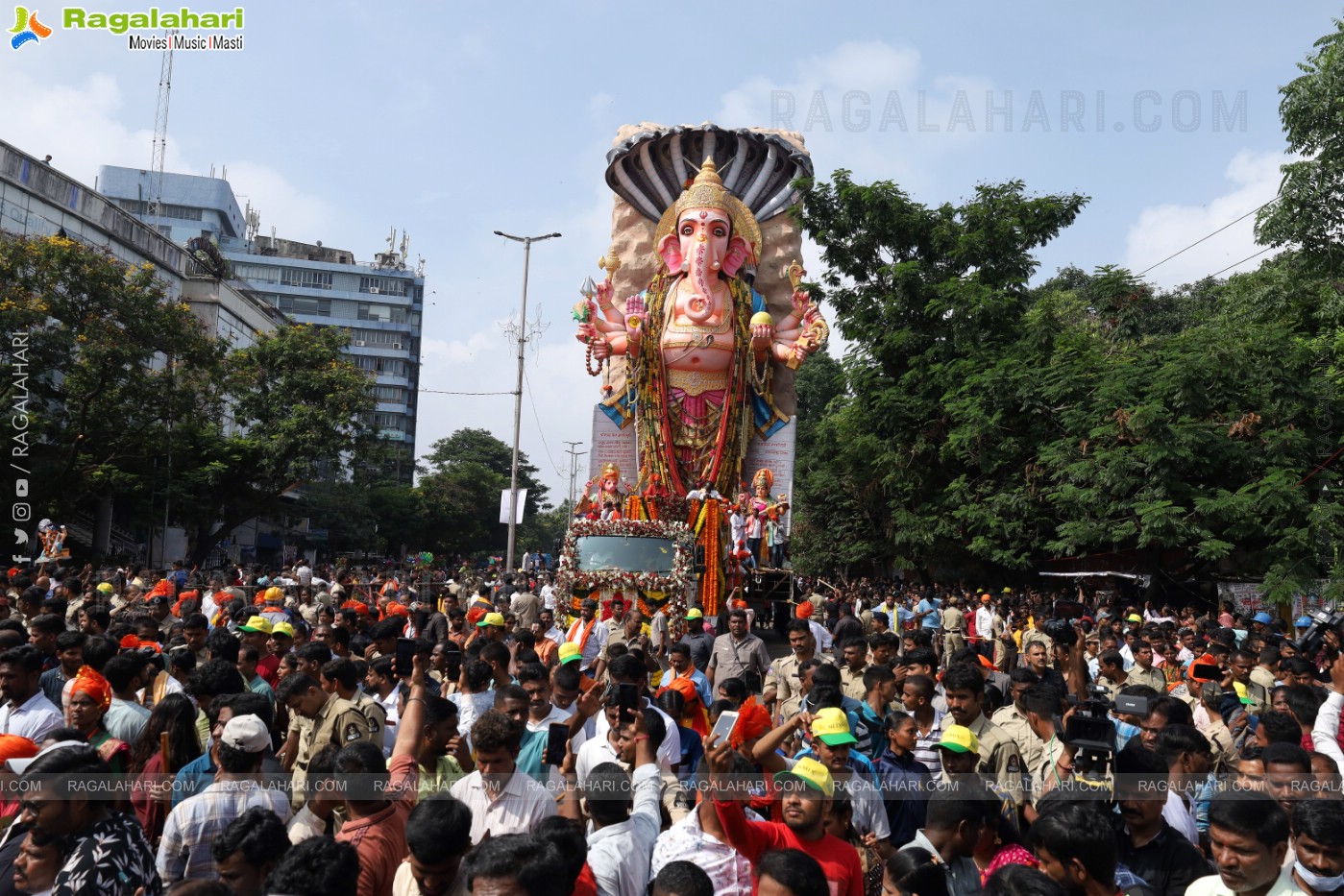 Khairatabad Ganesh Nimajjanam 2023 at Tank Bund in Hyderabad