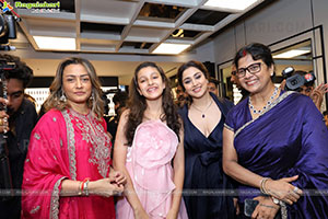 Grand Launch of MIRRORS Luxury's Salon, Hyderabad