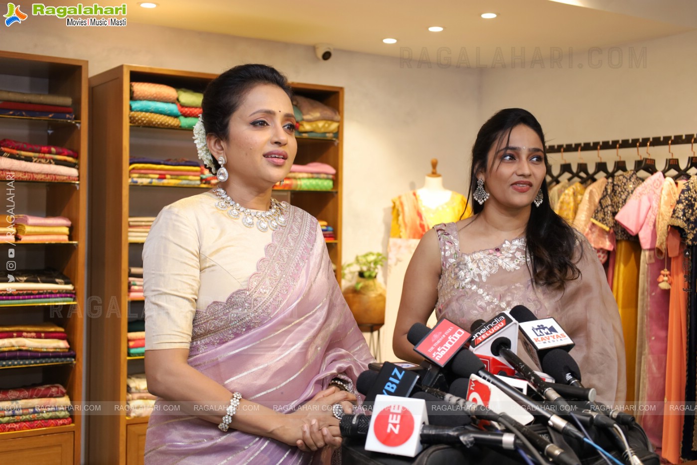 Anchor Suma Launch Manohari Festive collections, XiTI - Weaves of folklore 