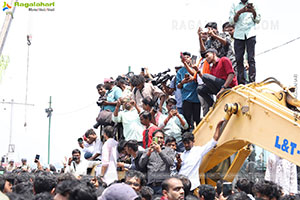 Khairatabad Ganesh Nimajjanam 2024 at Tank Bund in Hyderabad