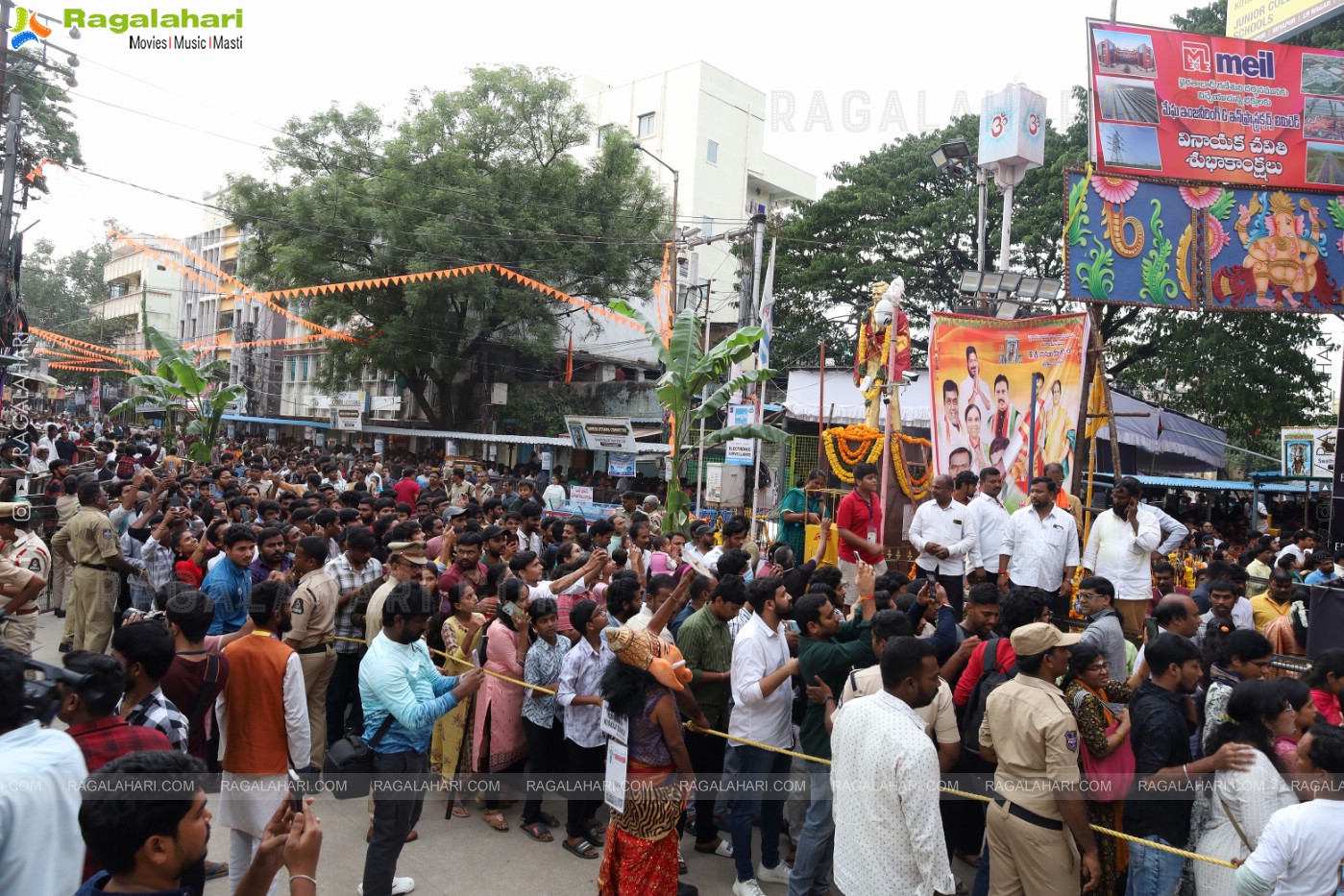 Khairathabad Ganesh 2024 as Sri Saptamukha Maha Shakti Ganapathi- 70 feet Tall Idol