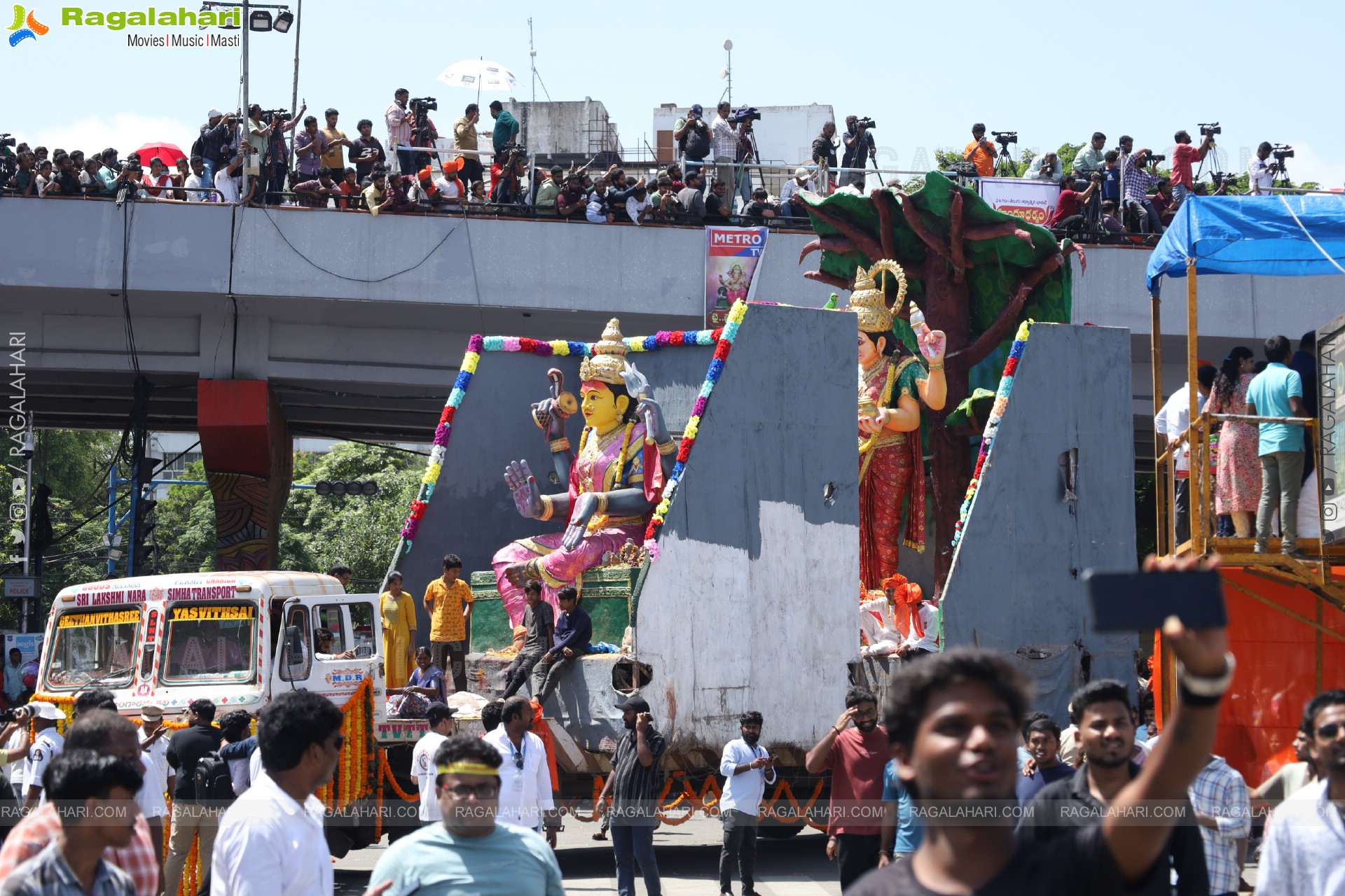 Khairatabad Ganesh Nimajjanam 2025 at Tank Bund in Hyderabad	