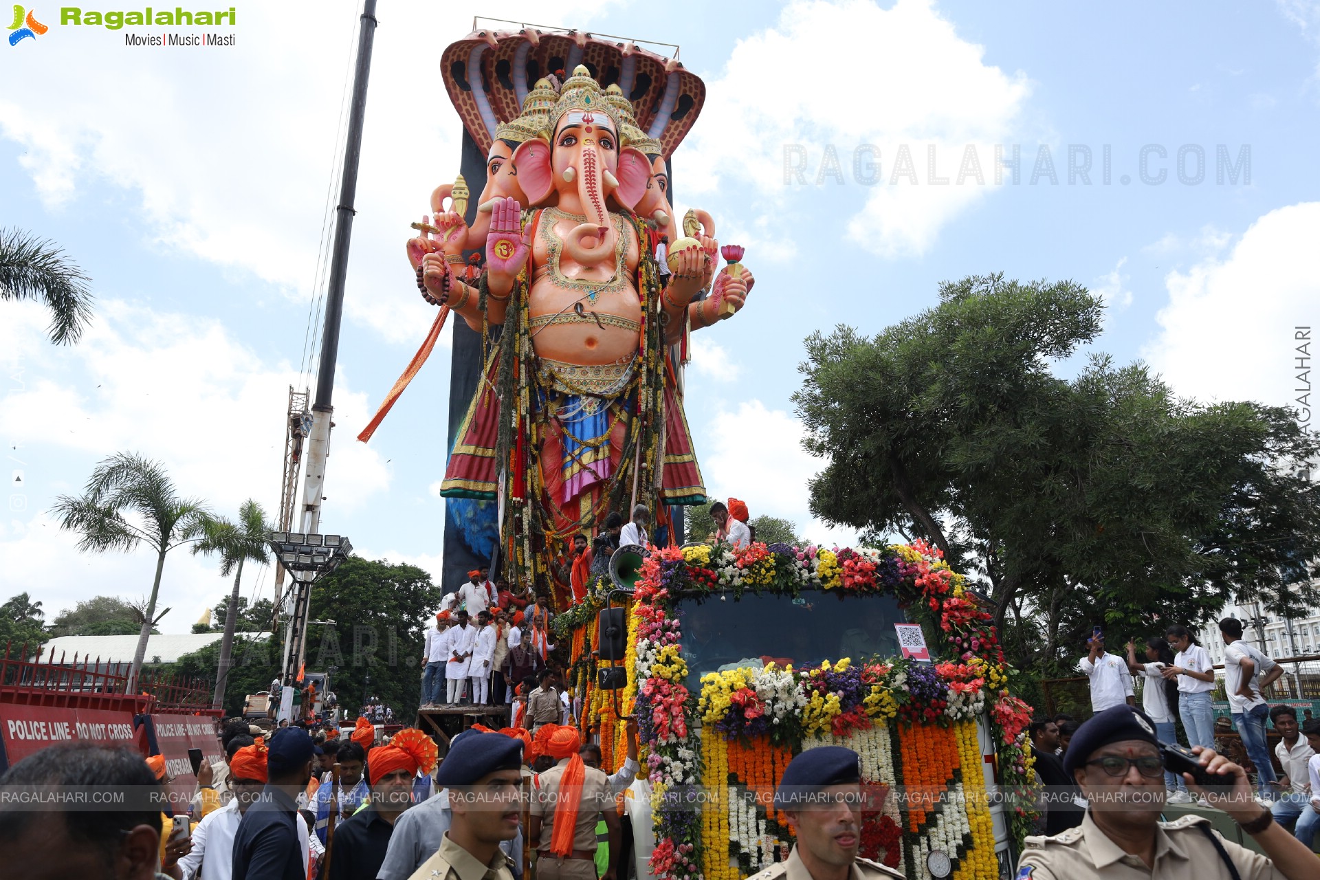 Khairatabad Ganesh Nimajjanam 2025 at Tank Bund in Hyderabad	