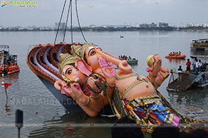 Khairatabad Ganesh Nimajjanam 2025 at Tank Bund in Hyderabad