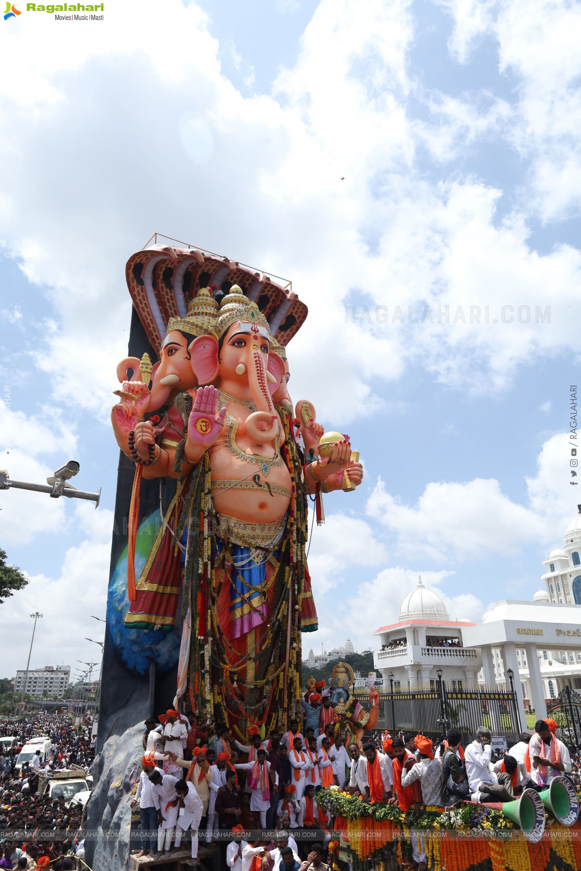 Khairatabad Ganesh Nimajjanam 2025 at Tank Bund in Hyderabad	
