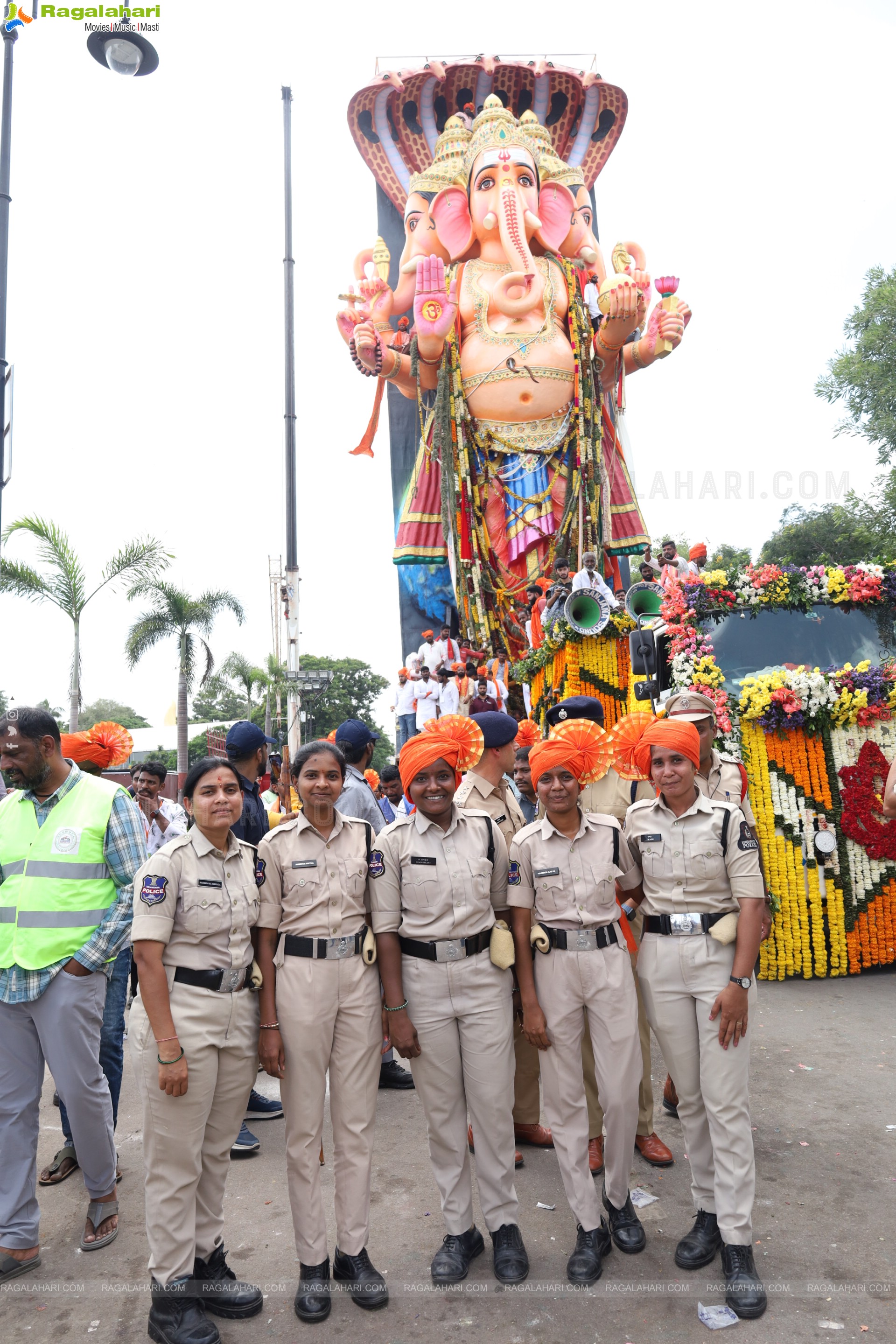 Khairatabad Ganesh Nimajjanam 2025 at Tank Bund in Hyderabad	