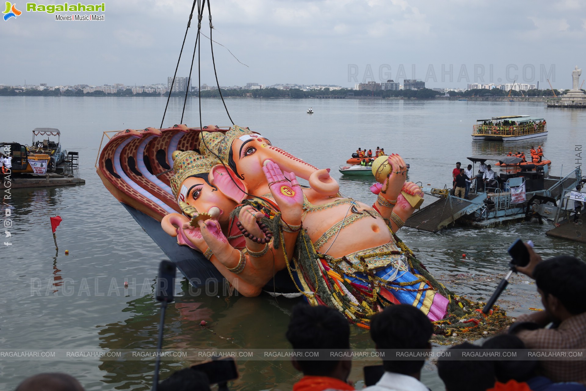 Khairatabad Ganesh Nimajjanam 2025 at Tank Bund in Hyderabad	
