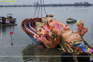 Khairatabad Ganesh Nimajjanam 2025 at Tank Bund in Hyderabad