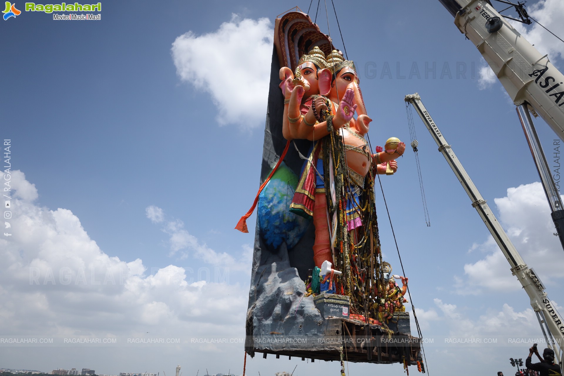 Khairatabad Ganesh Nimajjanam 2025 at Tank Bund in Hyderabad	