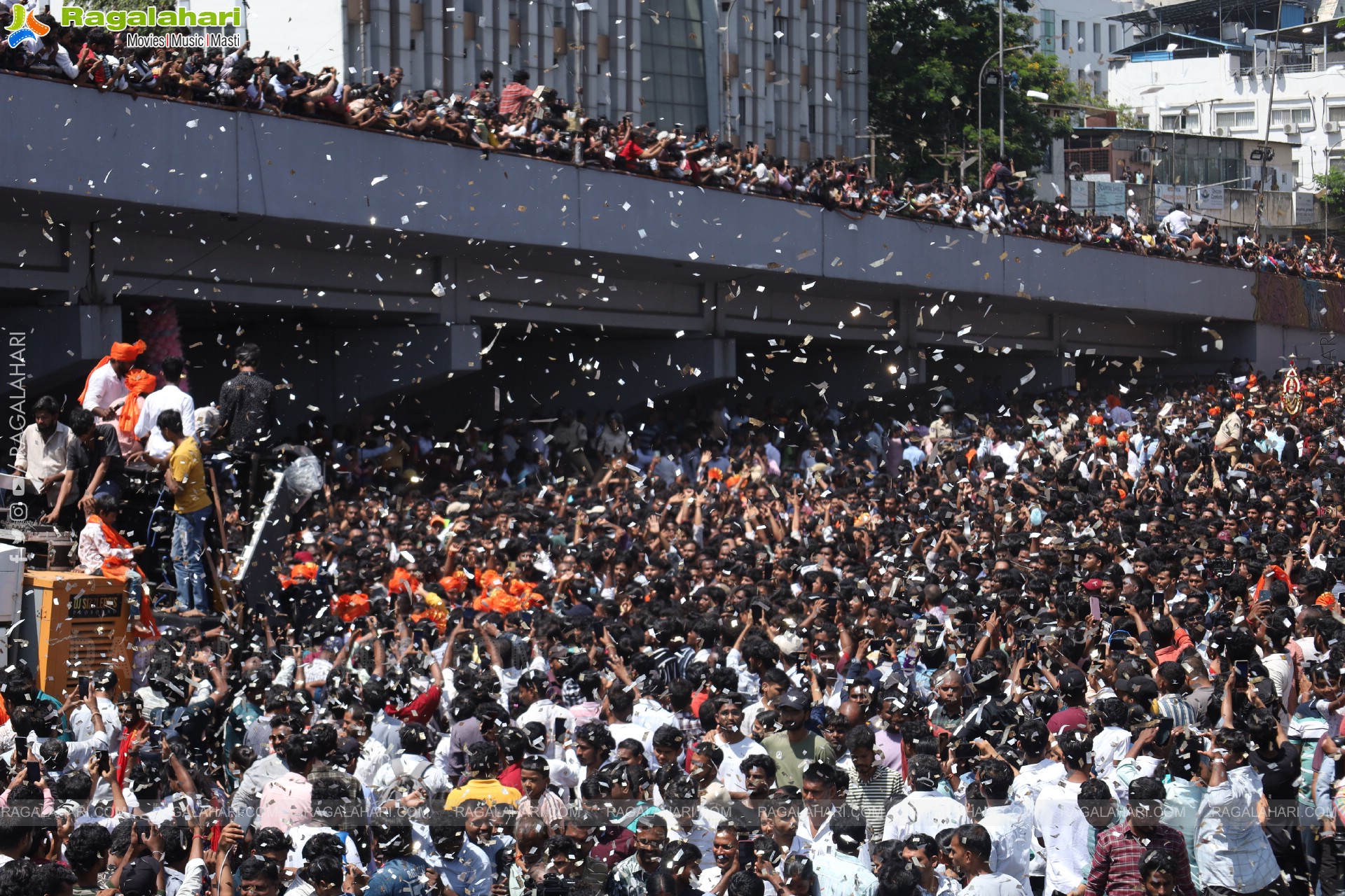 Khairatabad Ganesh Nimajjanam 2025 at Tank Bund in Hyderabad	