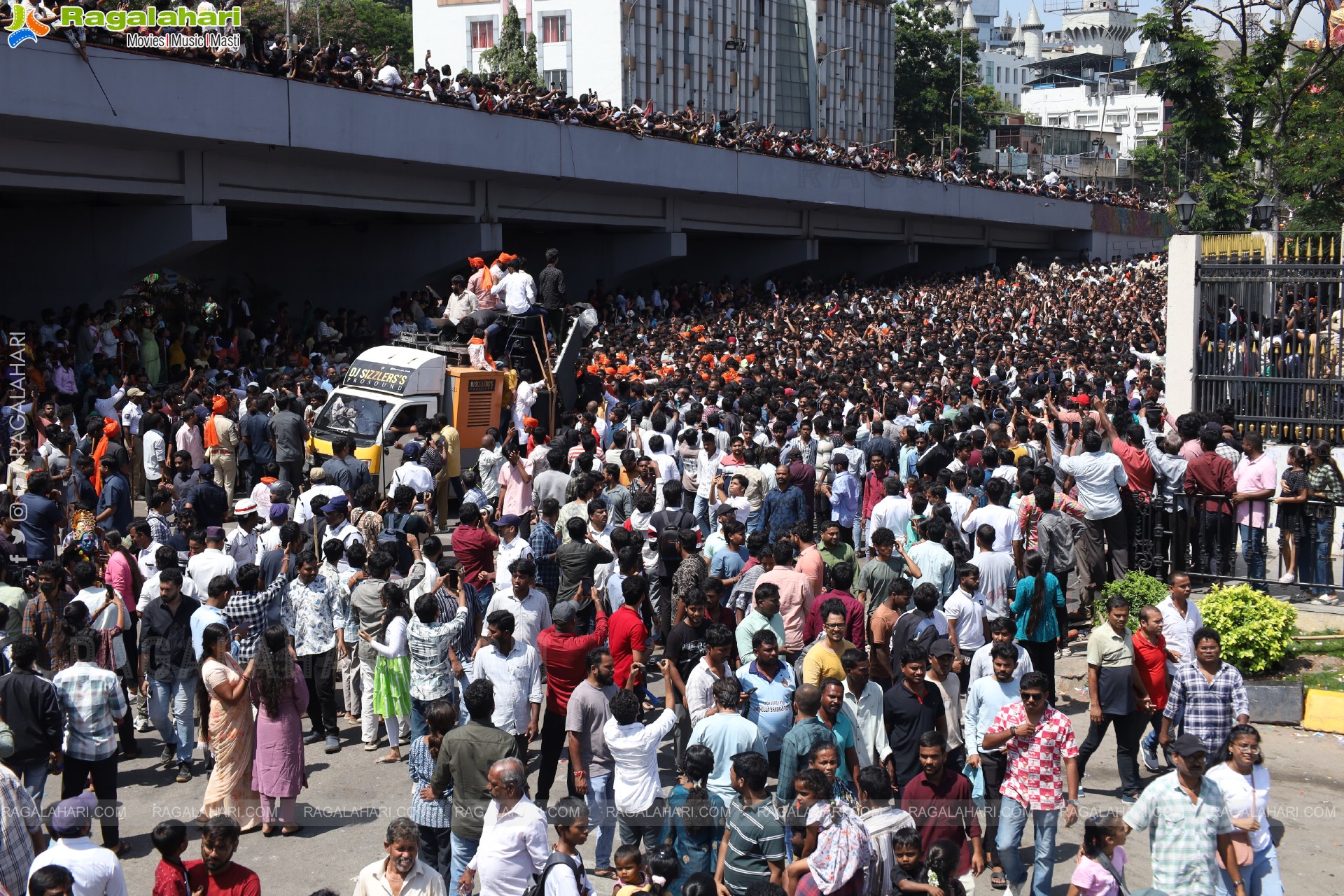 Khairatabad Ganesh Nimajjanam 2025 at Tank Bund in Hyderabad	