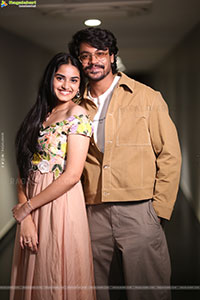 Aasmaan Movie Teaser Launch Event, Press Meet 